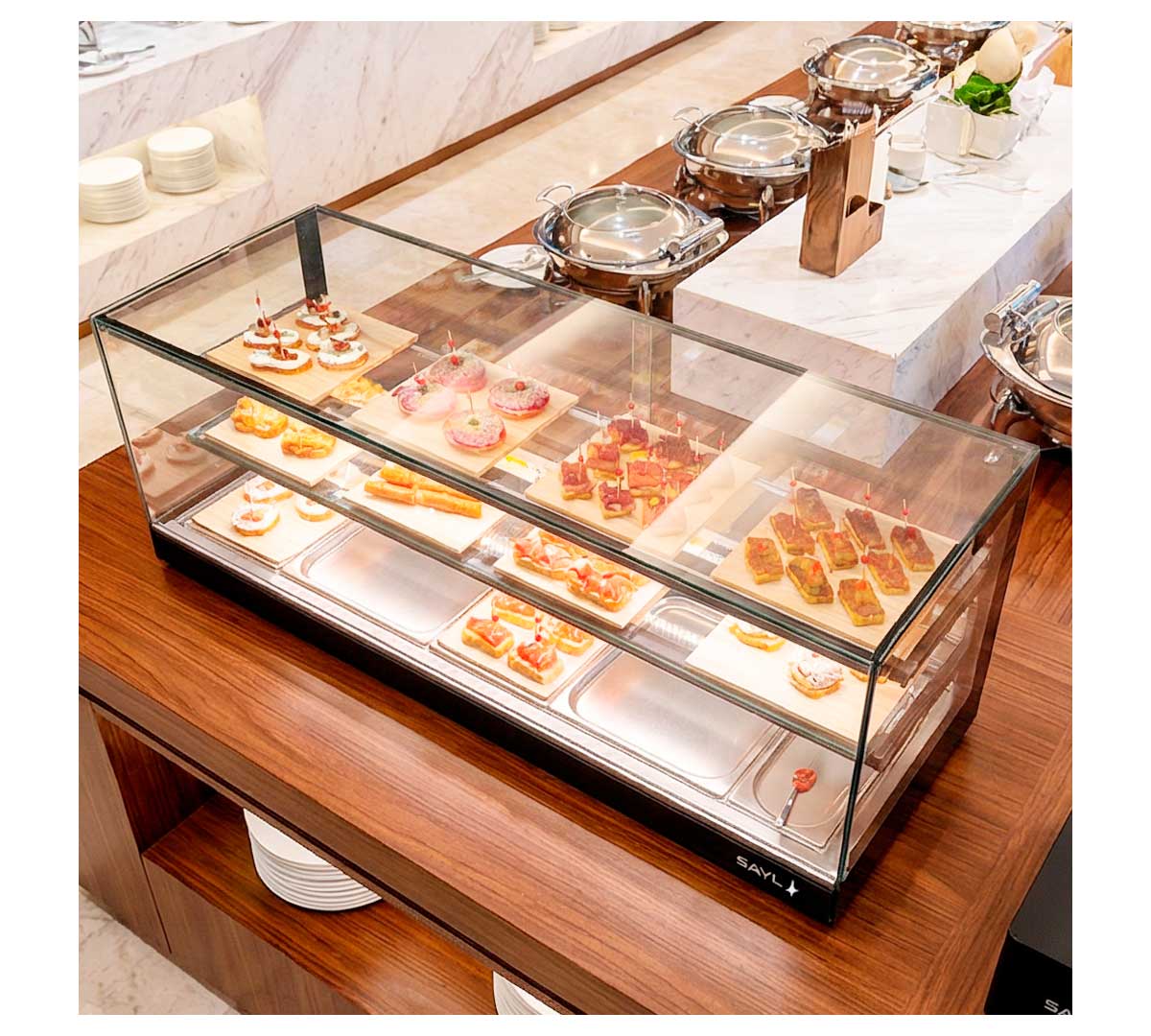 SAYL - VITRINA REFRIGERADA LOGIC TRIPLE CUBA PLANA GRUPO REMOTO